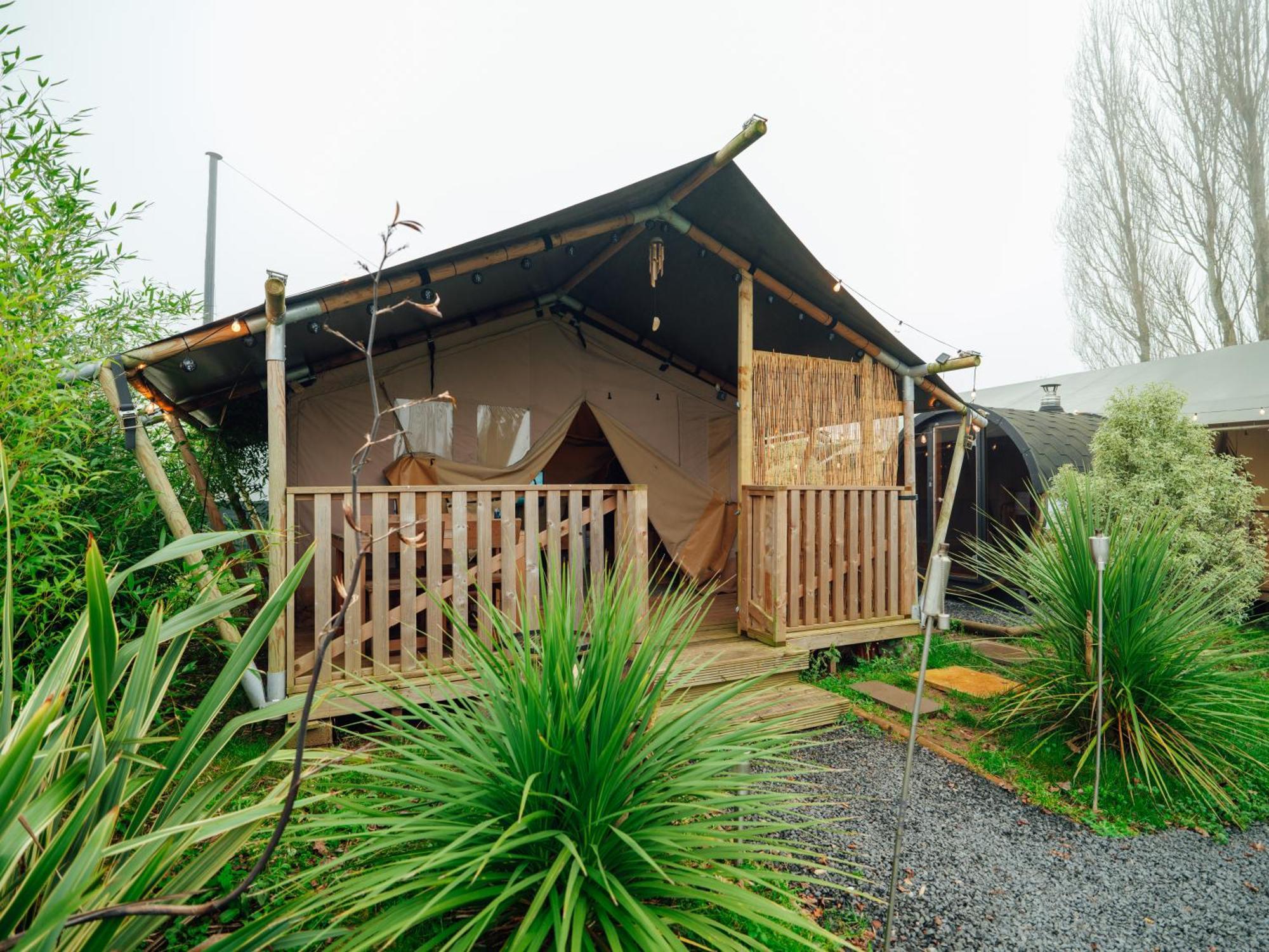 Sunset Retreats Safari Tent Ombersley Esterno foto